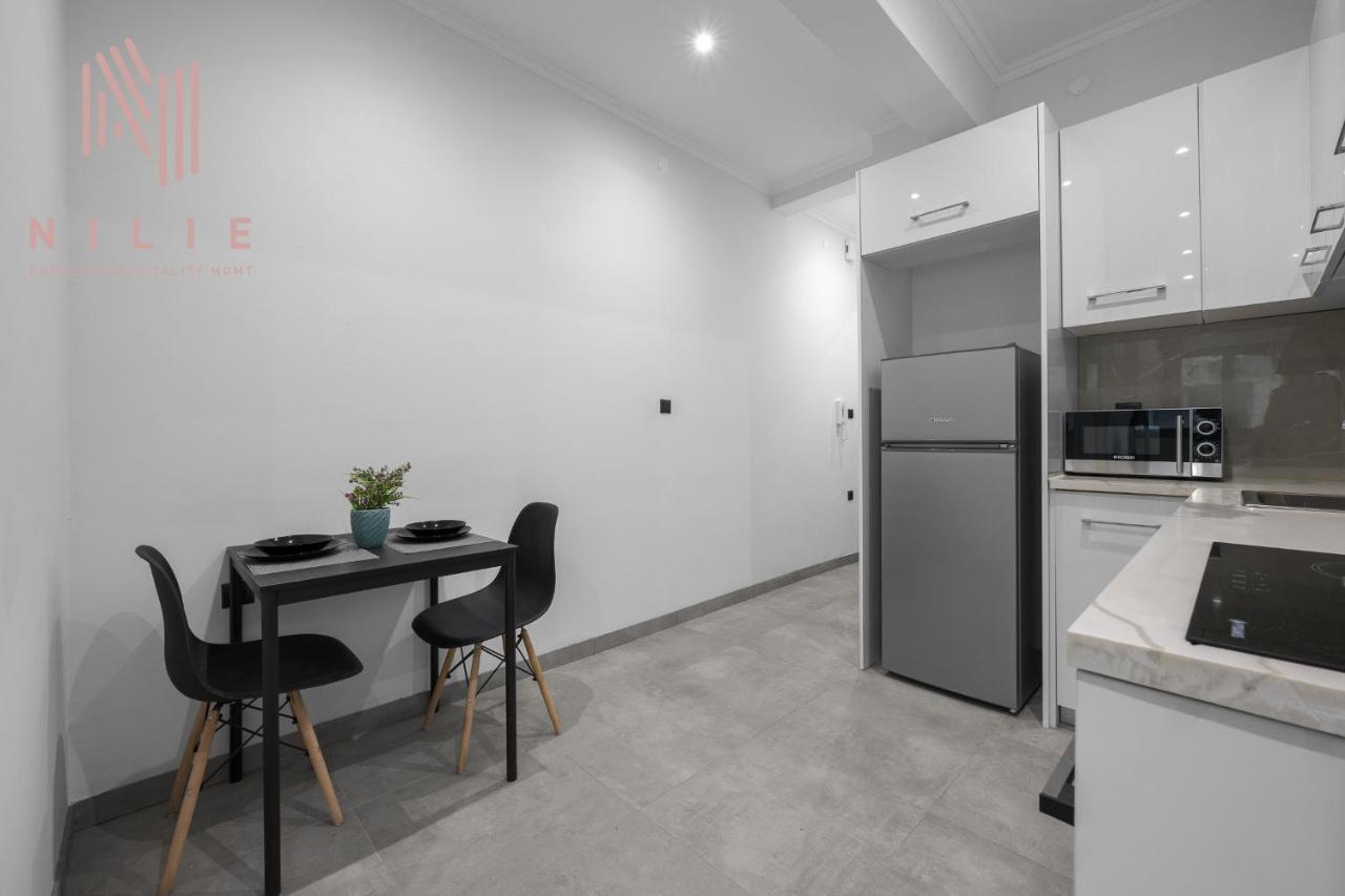 B&W, Nilie Hospitality Mgmt Apartman Szaloniki Kültér fotó